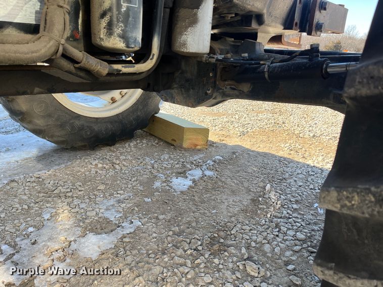 image for item LP9810 2003 New Holland TL90  MFWD tractor