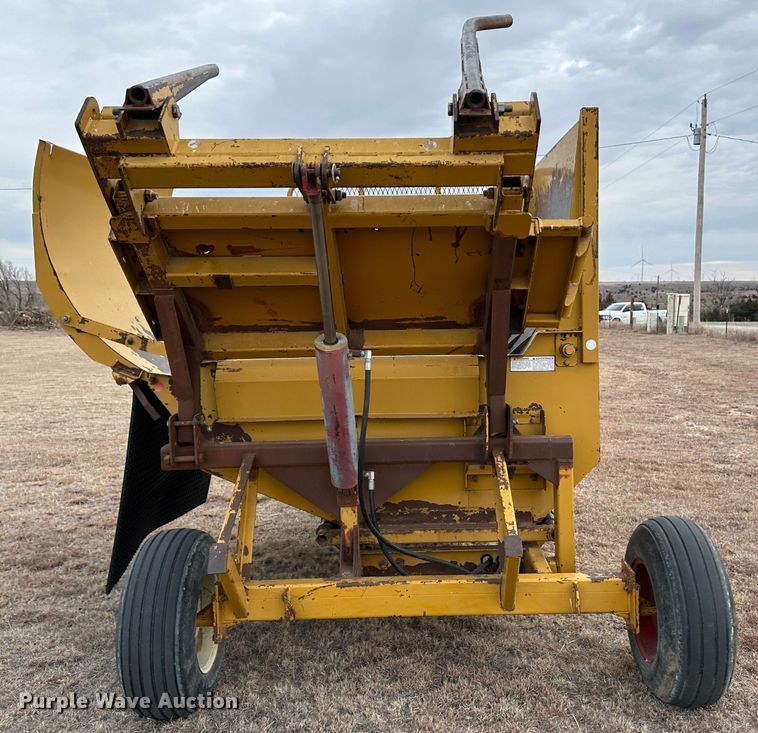 image for item LT9303 HayBuster 2640  bale processor
