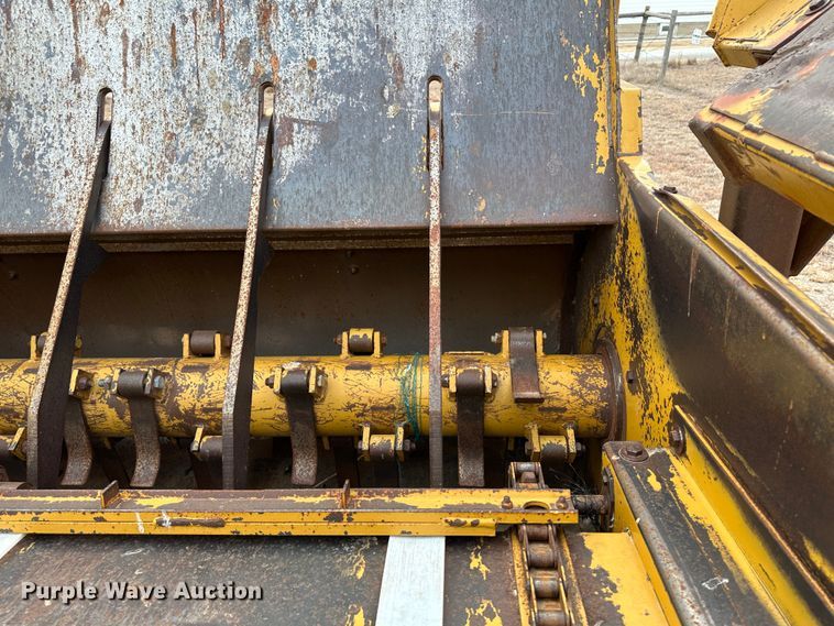 image for item LT9303 HayBuster 2640  bale processor