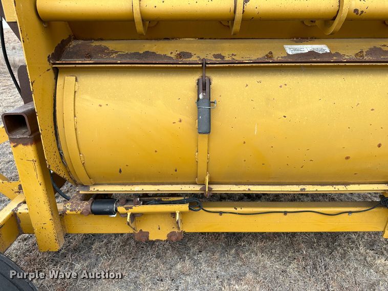 image for item LT9303 HayBuster 2640  bale processor