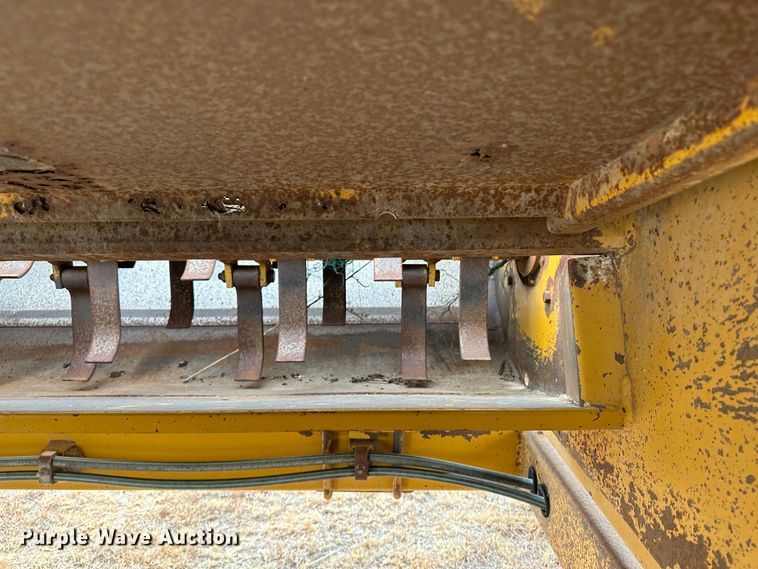 image for item LT9303 HayBuster 2640  bale processor