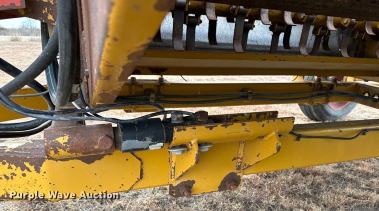 image for item LT9303 HayBuster 2640  bale processor