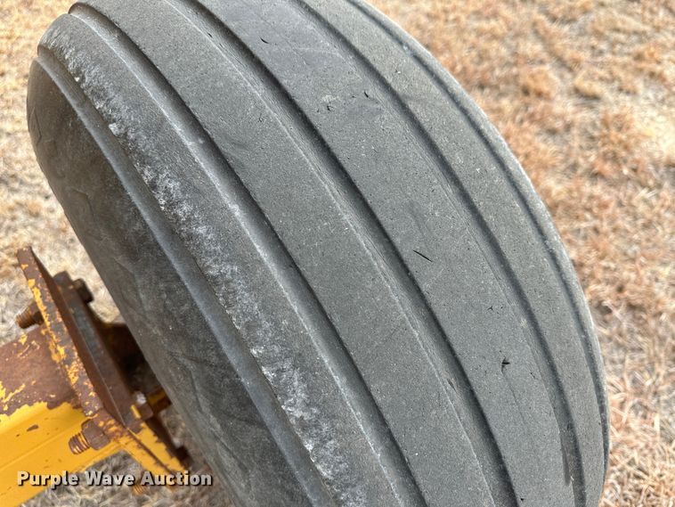 image for item LT9303 HayBuster 2640  bale processor