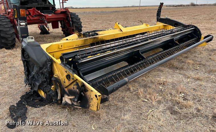 image for item LT9304 New Holland Haybine 16HS  double sickle head