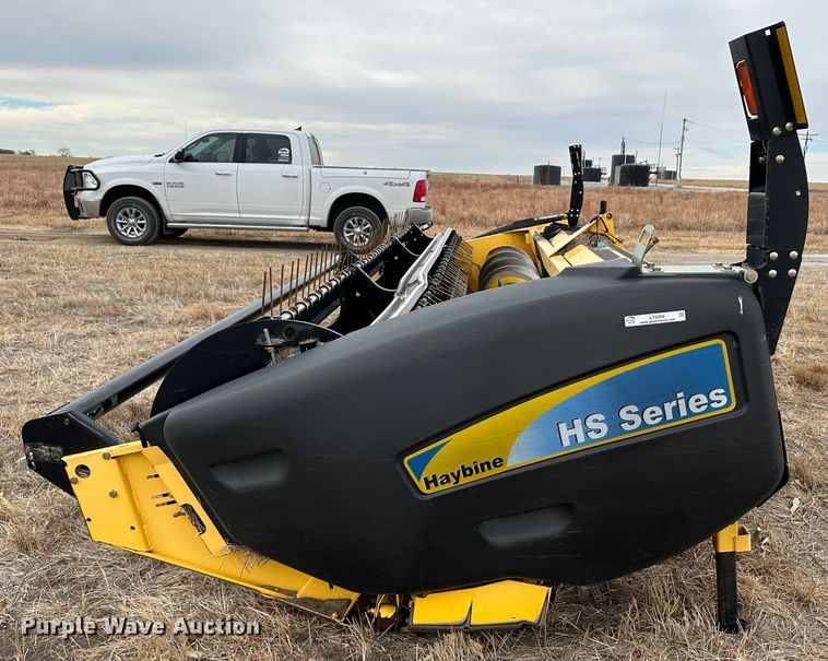 image for item LT9304 New Holland Haybine 16HS  double sickle head