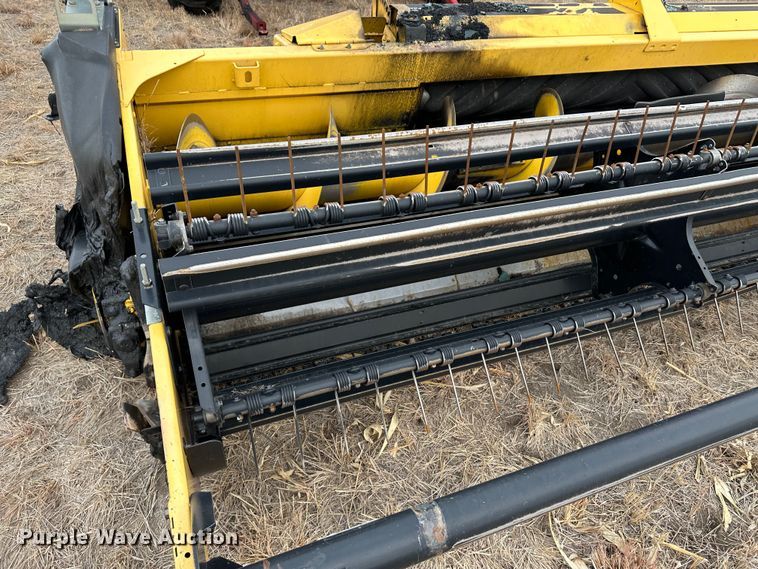 image for item LT9304 New Holland Haybine 16HS  double sickle head