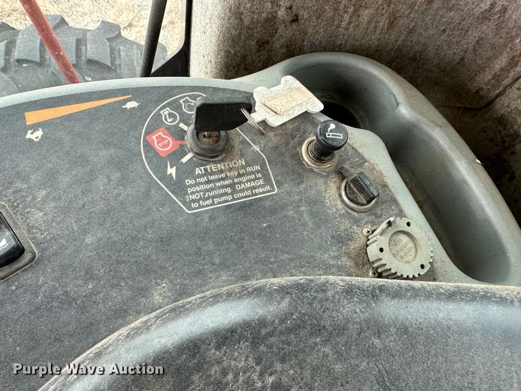 image for item LT9305 2011 New Holland H8040  swather / windrower