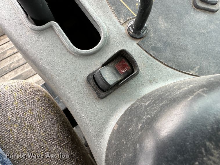 image for item LT9305 2011 New Holland H8040  swather / windrower