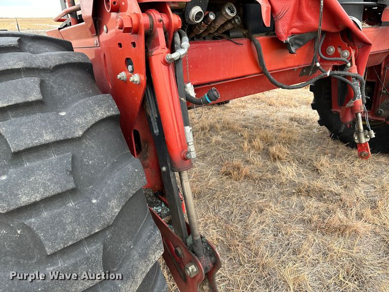 image for item LT9305 2011 New Holland H8040  swather / windrower