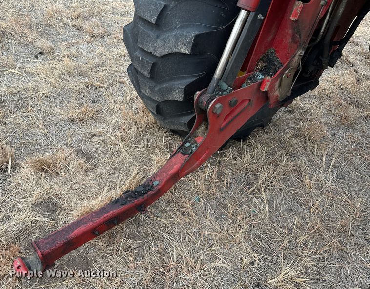 image for item LT9305 2011 New Holland H8040  swather / windrower