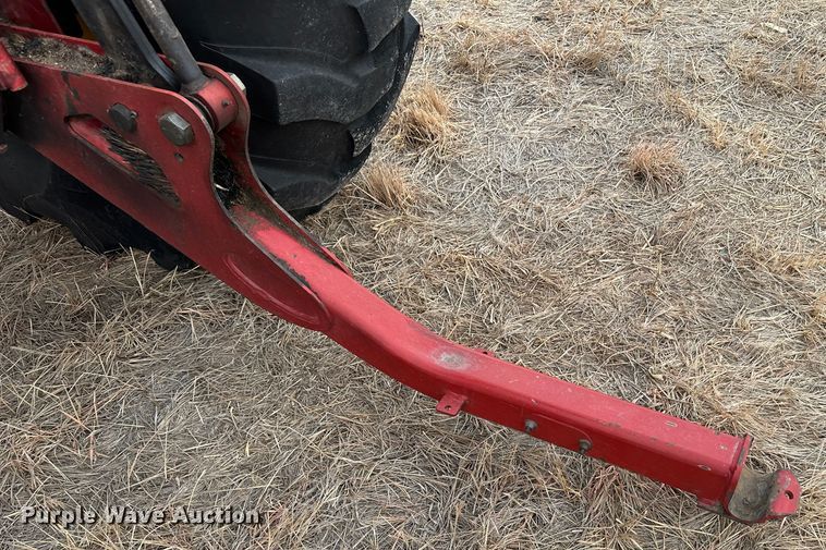 image for item LT9305 2011 New Holland H8040  swather / windrower