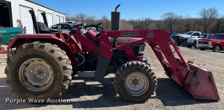 image for item MI9776 Mahindra 4530  MFWD tractor
