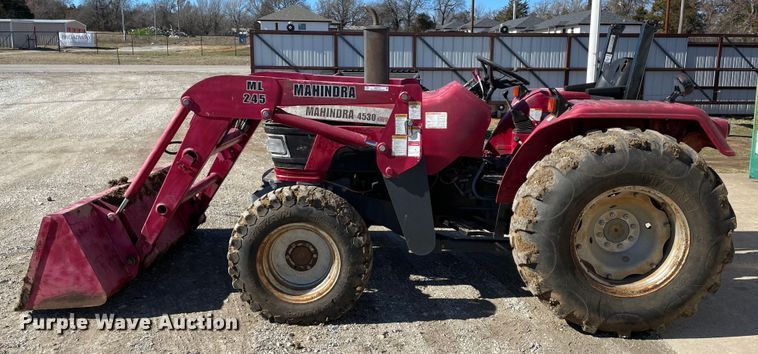 image for item MI9776 Mahindra 4530  MFWD tractor