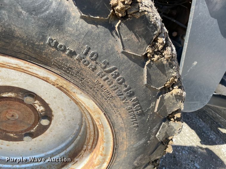 image for item MI9776 Mahindra 4530  MFWD tractor