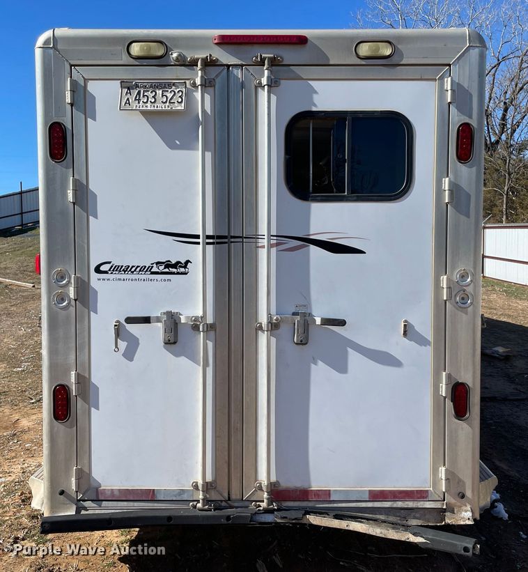 image for item MI9777 2006 Cimarron  livestock trailer