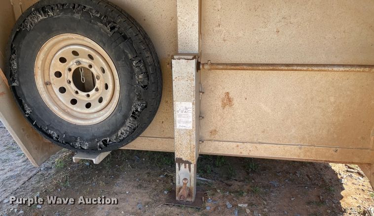 image for item MI9777 2006 Cimarron  livestock trailer