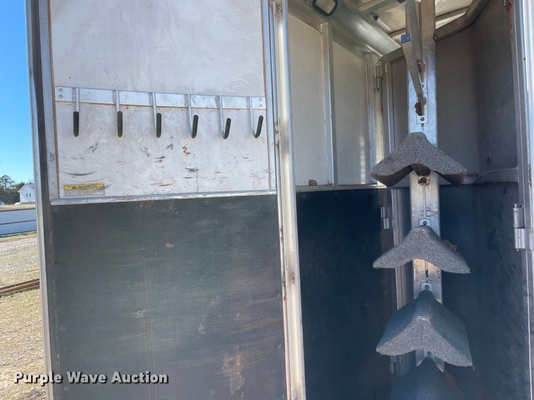 image for item MI9777 2006 Cimarron  livestock trailer