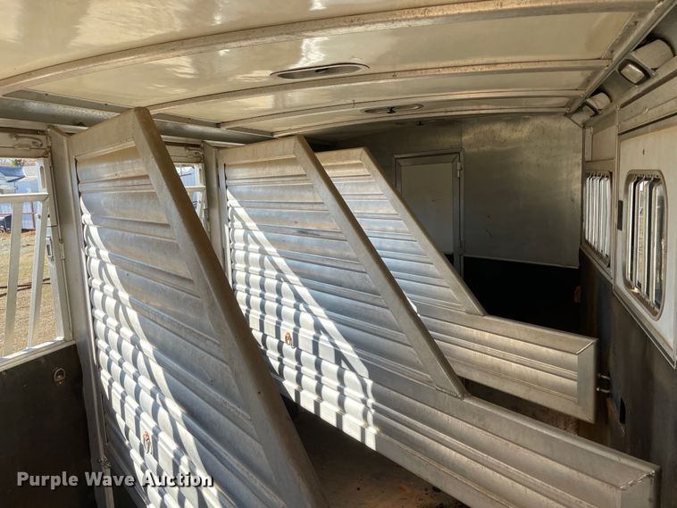 image for item MI9777 2006 Cimarron  livestock trailer