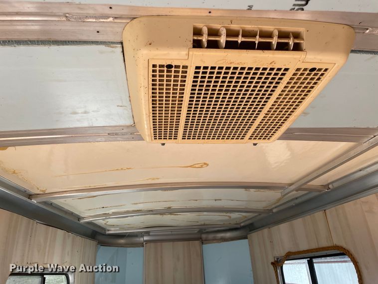 image for item MI9777 2006 Cimarron  livestock trailer