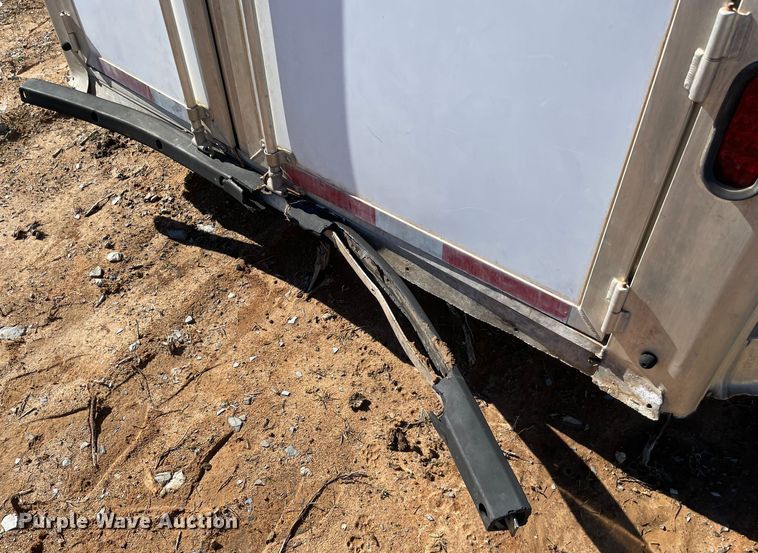 image for item MI9777 2006 Cimarron  livestock trailer