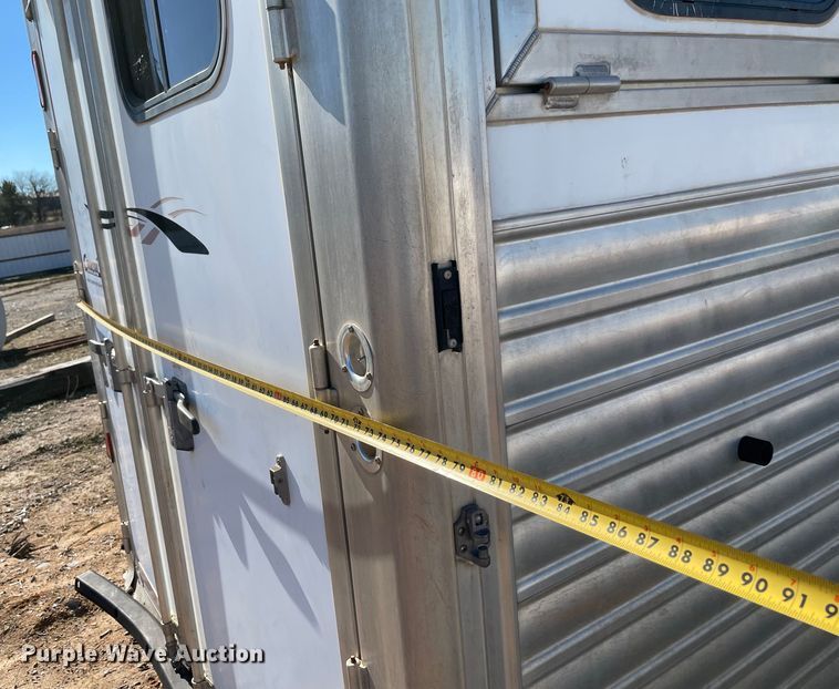image for item MI9777 2006 Cimarron  livestock trailer