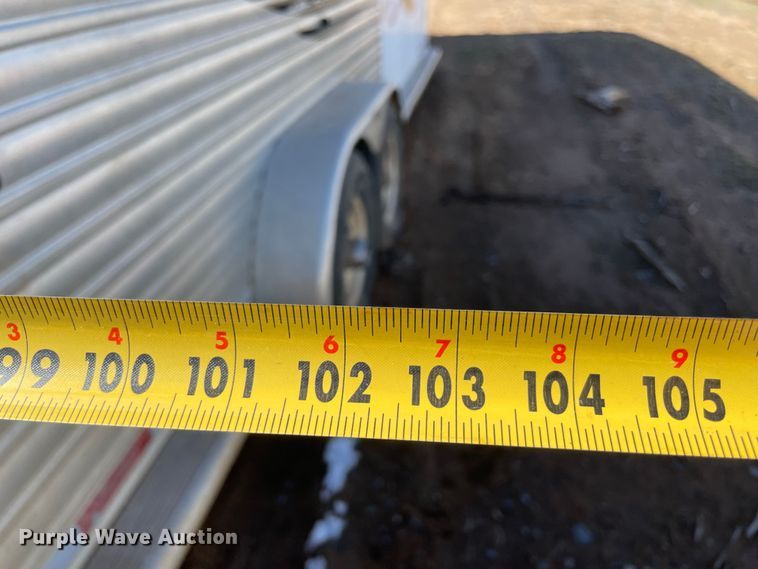 image for item MI9777 2006 Cimarron  livestock trailer