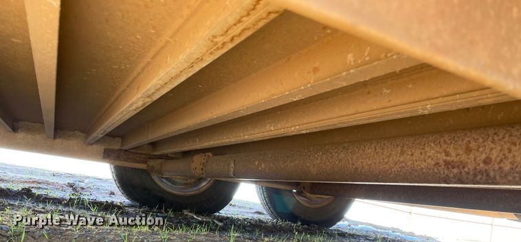 image for item MI9777 2006 Cimarron  livestock trailer