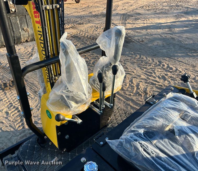 image for item ML9810 2022 Agrotk H12  mini excavator