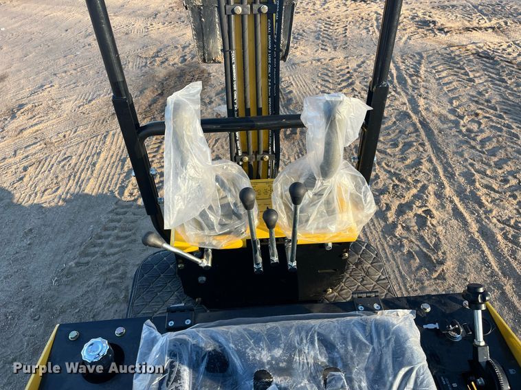 image for item ML9810 2022 Agrotk H12  mini excavator