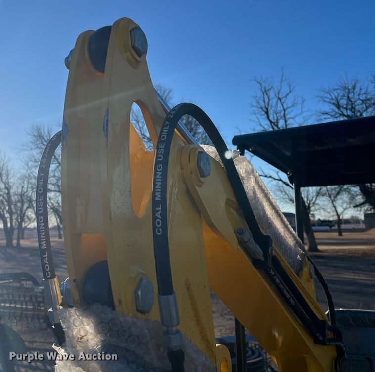 image for item ML9810 2022 Agrotk H12  mini excavator