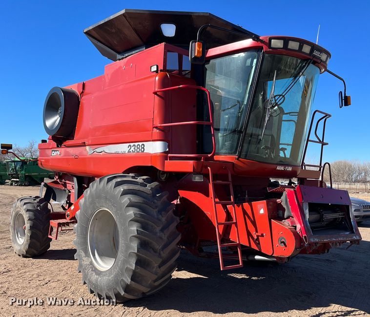 image for item ML9811 2006 Case IH 2388  combine