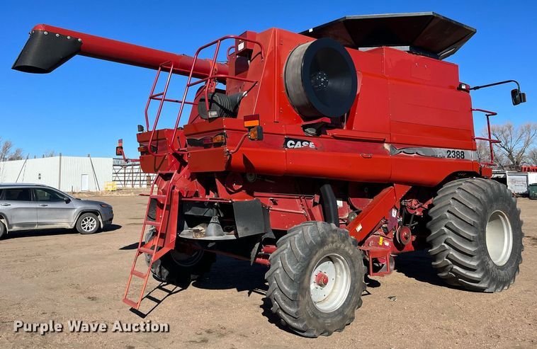 image for item ML9811 2006 Case IH 2388  combine