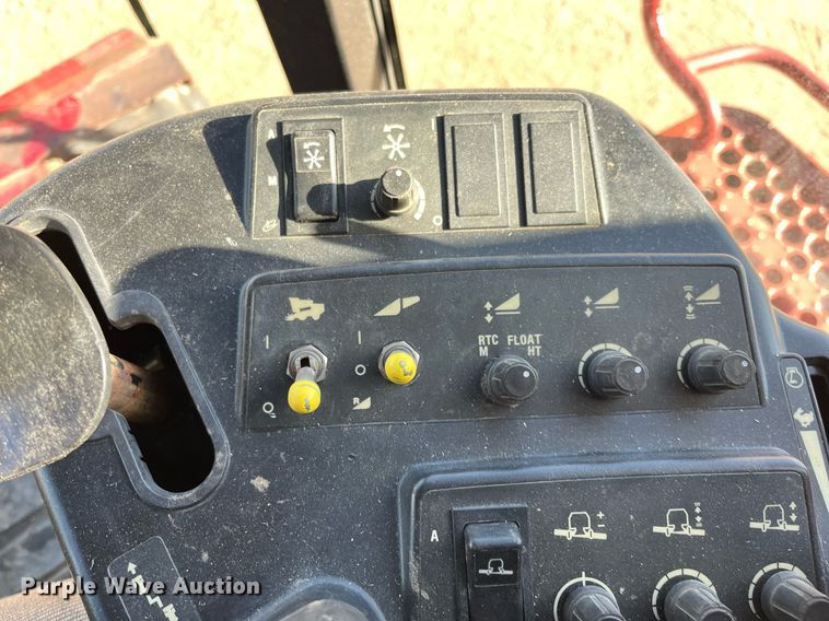 image for item ML9811 2006 Case IH 2388  combine