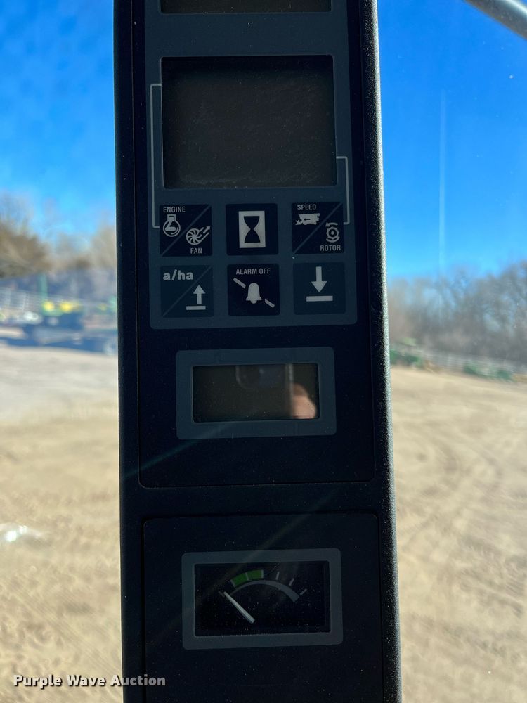 image for item ML9811 2006 Case IH 2388  combine