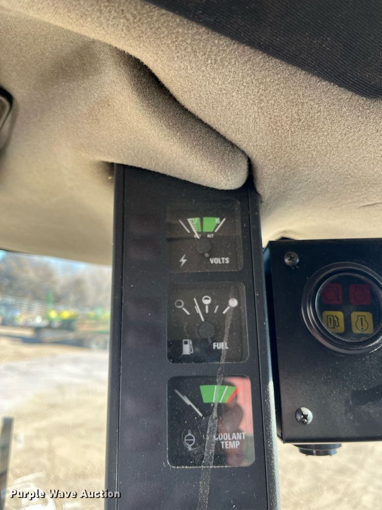 image for item ML9811 2006 Case IH 2388  combine