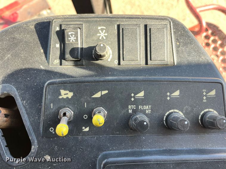 image for item ML9811 2006 Case IH 2388  combine