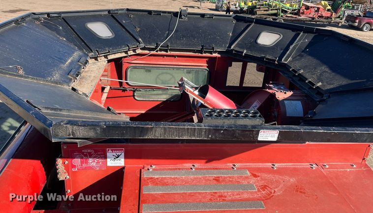 image for item ML9811 2006 Case IH 2388  combine