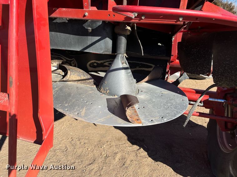 image for item ML9811 2006 Case IH 2388  combine