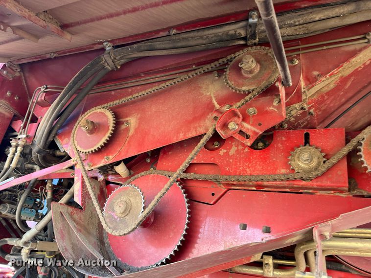 image for item ML9811 2006 Case IH 2388  combine
