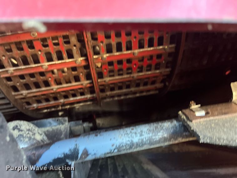 image for item ML9811 2006 Case IH 2388  combine