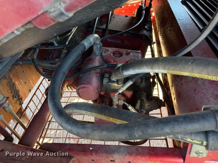 image for item ML9811 2006 Case IH 2388  combine