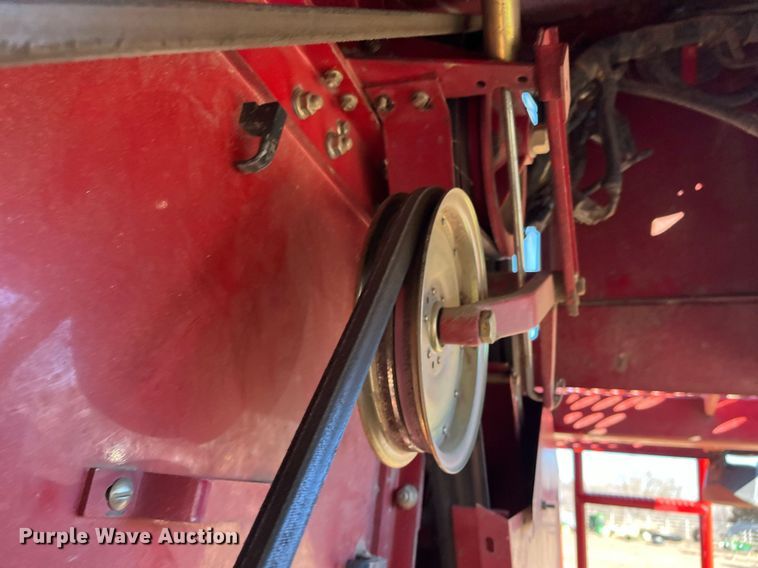 image for item ML9811 2006 Case IH 2388  combine