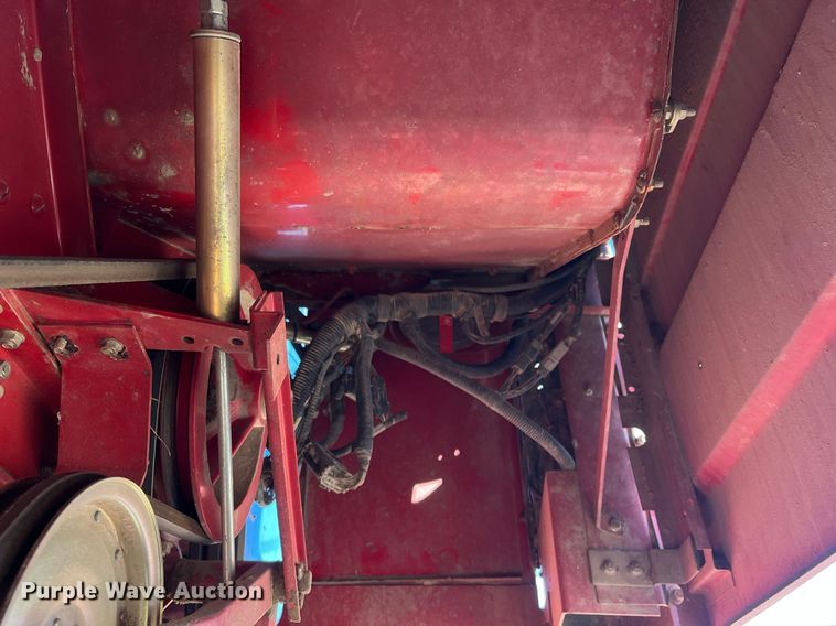 image for item ML9811 2006 Case IH 2388  combine