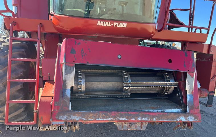 image for item ML9811 2006 Case IH 2388  combine