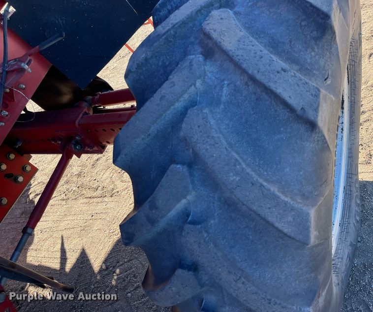 image for item ML9811 2006 Case IH 2388  combine