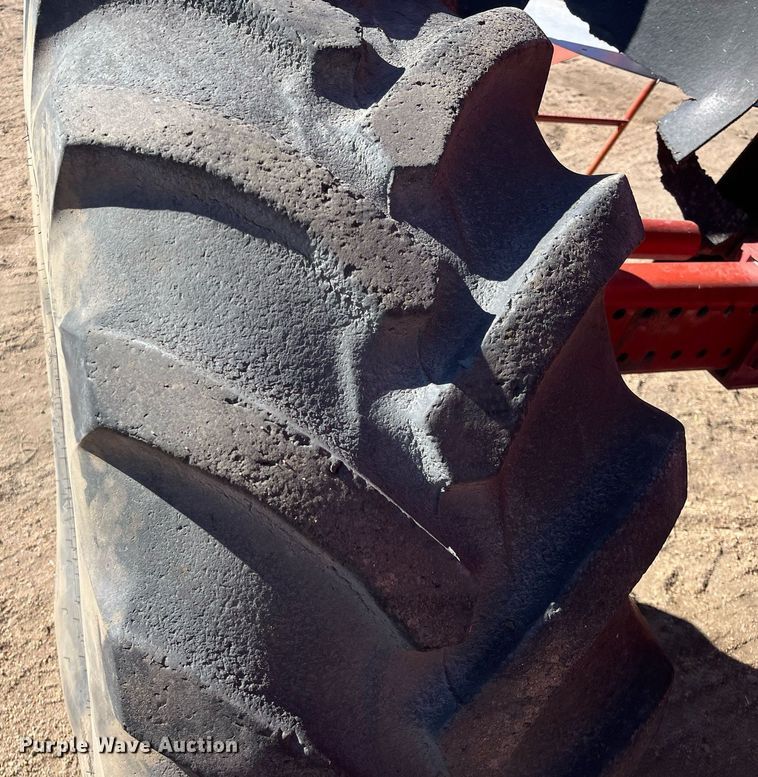 image for item ML9811 2006 Case IH 2388  combine