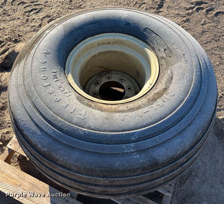 image for item ML9815 21.5L-16.1 tire and wheel