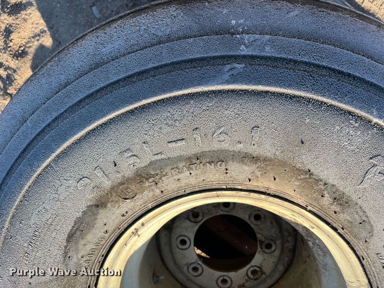 image for item ML9815 21.5L-16.1 tire and wheel