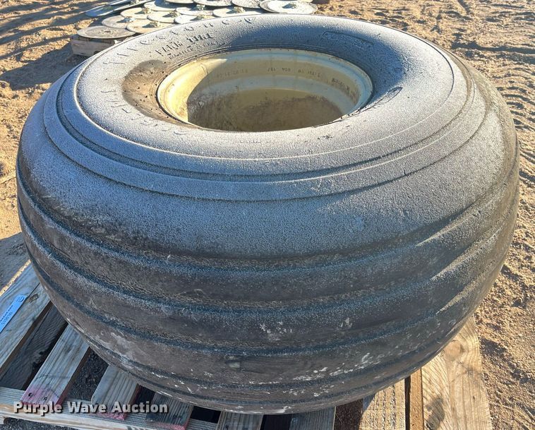 image for item ML9815 21.5L-16.1 tire and wheel