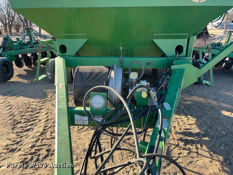 image for item ML9817 Great Plains NTA3010  no-till air seeder